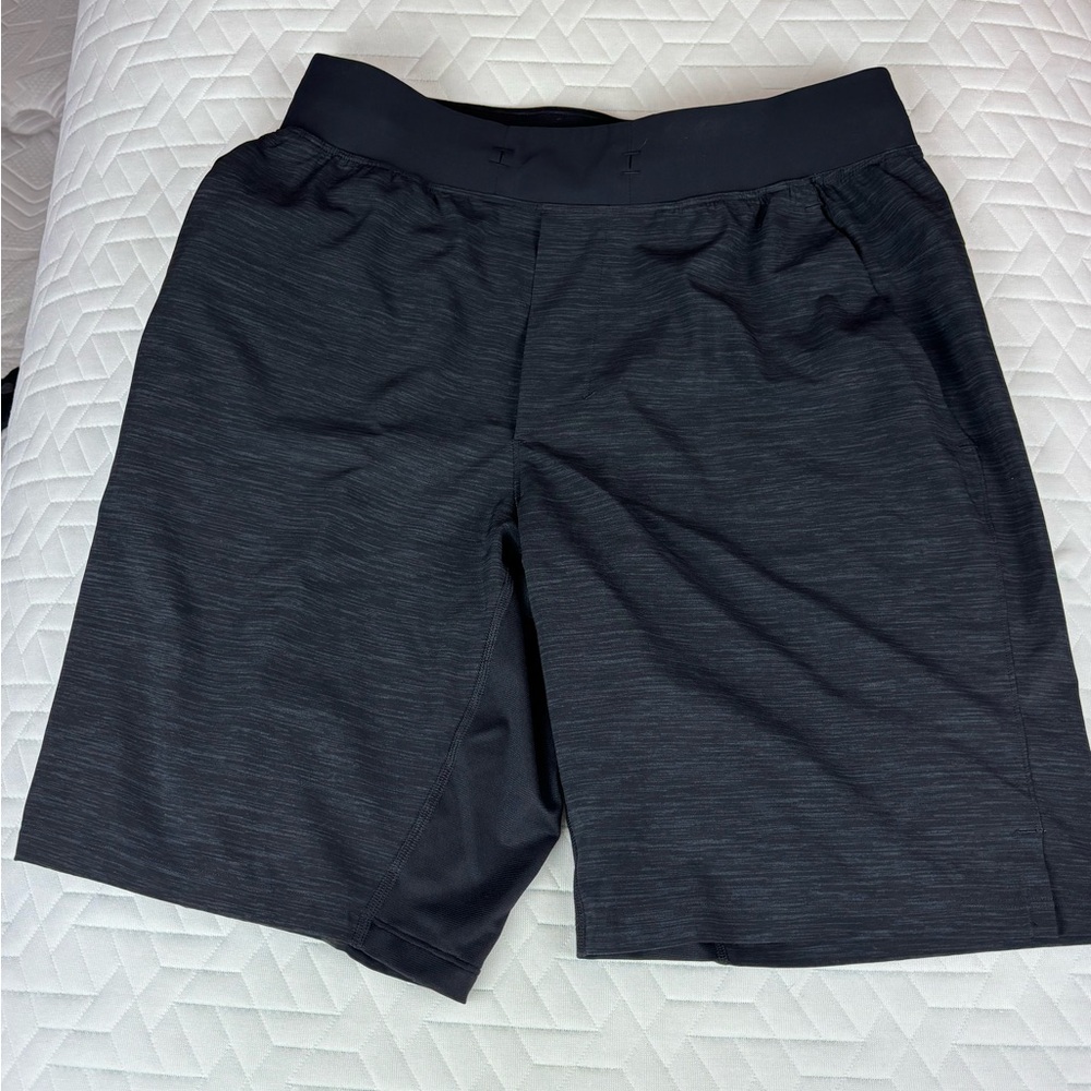lululemon athletica Men's Charcoal Black Training Shorts